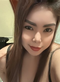 Dian - escort in Doha Photo 14 of 15