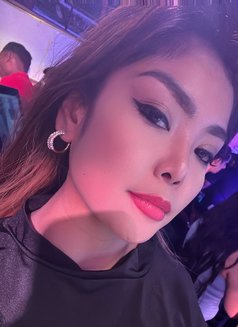 Dian - escort in Dubai Photo 1 of 8