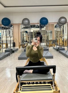 Diana Abidah - puta in Jakarta Photo 8 of 10