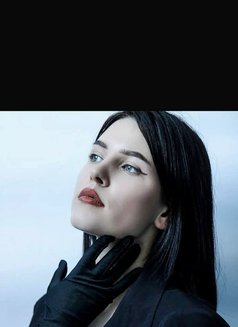 Diana - escort in Dubai Photo 1 of 1