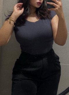 Diana - escort in Cairo Photo 2 of 12