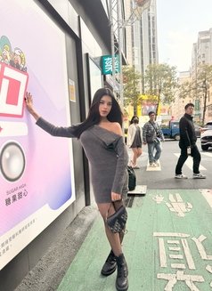 Diana - Transsexual escort in Taipei Photo 1 of 6