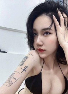 Yuri - escort in Jeddah Photo 7 of 7