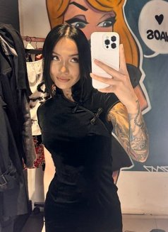 Diana - escort in Al Manama Photo 13 of 16