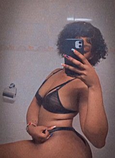 Ciana - escort in Nairobi Photo 7 of 7