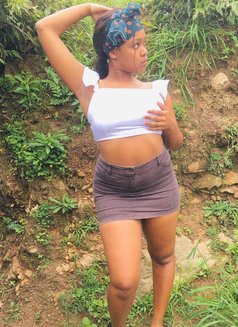 Diana - Acompañantes transexual in Nairobi Photo 2 of 2