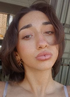 Diana - Transsexual escort in Beirut Photo 9 of 9