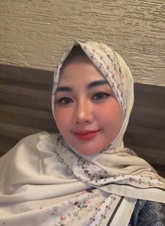 Diana Lee - escort in Johor Bahru Photo 3 of 6