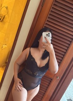 Diana Lee // SQUIRT - puta in Hong Kong Photo 8 of 8