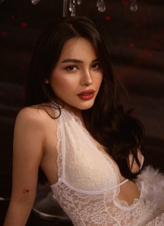 Diana - escort in Taipei Photo 8 of 12