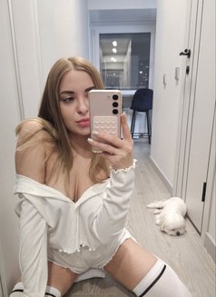 Diana - escort in Bangkok Photo 17 of 23