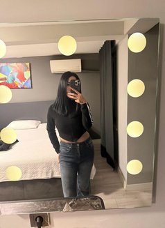 Diana - puta in İstanbul Photo 4 of 4