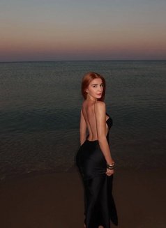 Diana - escort in Riyadh Photo 7 of 9