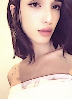 Diana - Transsexual escort in İstanbul Photo 2 of 4