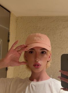 Diana - Transsexual escort in Riyadh Photo 4 of 5
