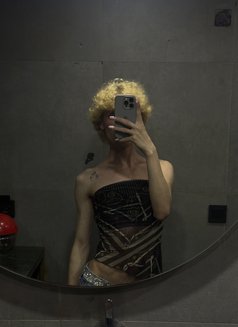 Diana - Transsexual escort in Riyadh Photo 5 of 5