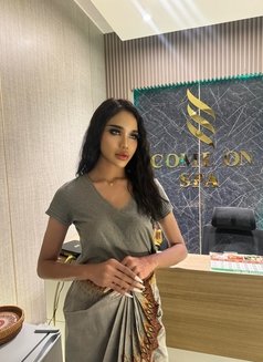 Diana - Transsexual escort in Dubai Photo 3 of 6