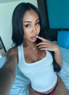 Diana - Transsexual escort in Pattaya Photo 11 of 13