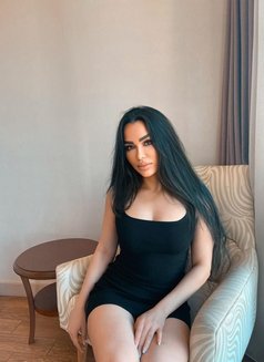 Diana 🖤 - puta in Beirut Photo 6 of 13