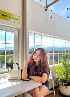 Diandra Safaluna - Transsexual escort in Jakarta Photo 14 of 15