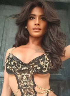 Diandravedorra - Transsexual escort in Bali Photo 6 of 12