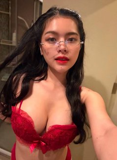 diane - escort in Hong Kong Photo 3 of 6