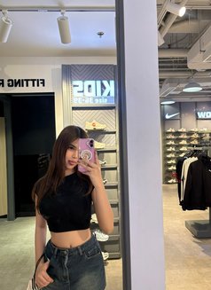 Diane - escort in Manila Photo 4 of 4