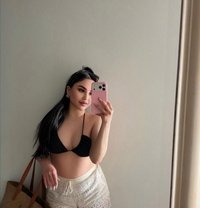 Dianna - puta in Pattaya Photo 2 of 5