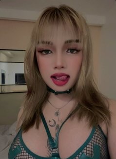 Dianna - Transsexual escort in Makati City Photo 5 of 7