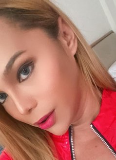 Dianna - Male escort in Hong Kong Photo 6 of 9