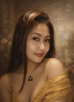 Dianne Rosales - escort in Dubai Photo 1 of 2