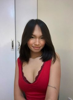 Dianne Sub - Transsexual escort in Makati City Photo 1 of 2