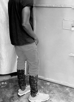 Dias - Male escort in Kampala Photo 2 of 4