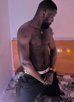 Dickson bbc & masseuse - Masajista in Dubai Photo 2 of 12