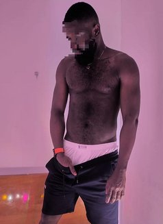 Dickson bbc & masseuse - Masajista in Dubai Photo 5 of 12