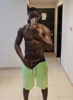 Dickson bbc & masseuse - Masajista in Dubai Photo 9 of 12