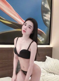 Diep Anh - escort in Singapore Photo 4 of 8