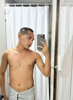Diether - Male escort in Angeles City Photo 14 of 16