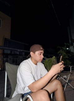 Diether - Male escort in Manila Photo 19 of 20