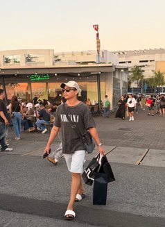 Diether - Male escort in Manila Photo 20 of 20