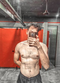 Diggy - Male escort in Ahmedabad Photo 1 of 3