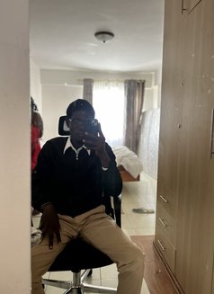 Diggy - Male escort in Nairobi Photo 1 of 2