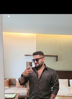Dik - Male escort in Mumbai Photo 1 of 1