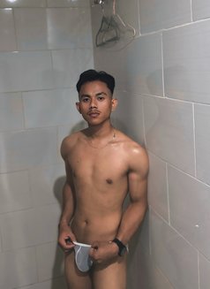 Dika - Acompañantes masculino in Bali Photo 3 of 4