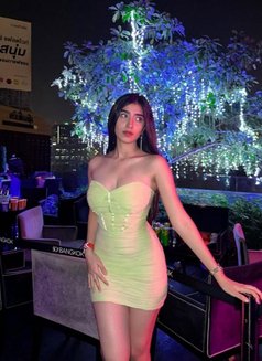 Diksha - escort in Dubai Photo 3 of 4