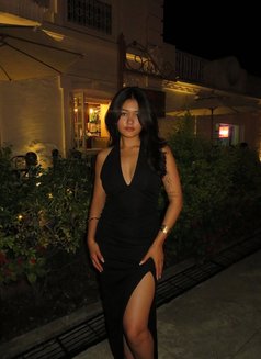 Diksha - escort in Guwahati Photo 1 of 3