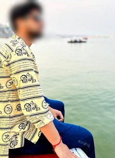 Dikshit - Acompañantes masculino in Bangalore Photo 1 of 1