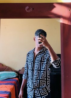 Dilan /Escort - Male escort in Colombo Photo 6 of 6