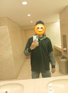 Savin - Male escort in Tokyo Photo 2 of 4