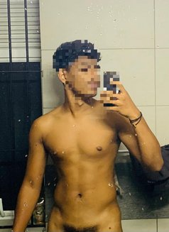 Dilan/ Vip - Acompañantes masculino in Colombo Photo 6 of 7